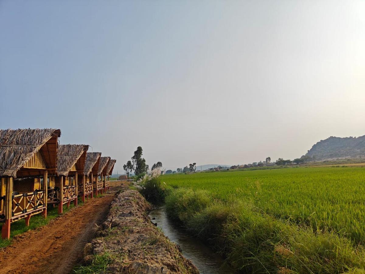 The Sundown Hampi Hotel Luaran gambar