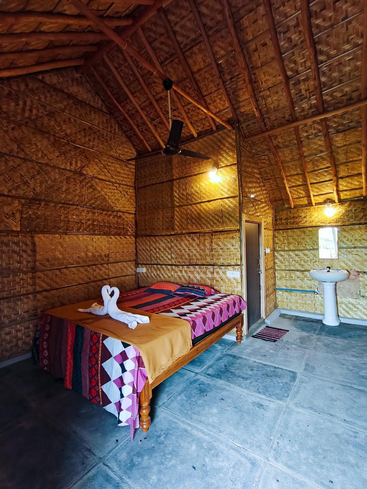 The Sundown Hampi Hotel Luaran gambar