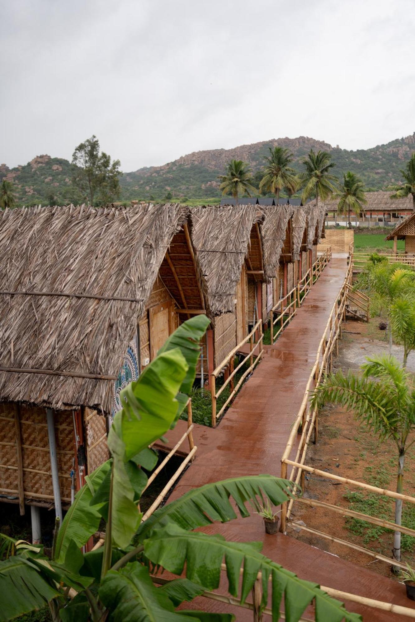The Sundown Hampi Hotel Luaran gambar